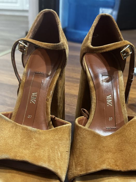 Продам Босоножки зара