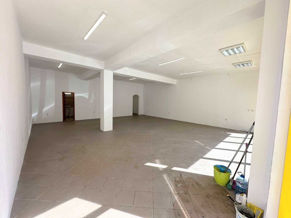 Магазин под наем в кв Бузлуджа - Vip center