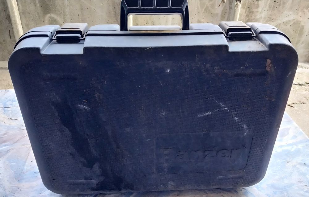 Set 3 valize scule: Makita HR2470T + Parkside Performance + Panzer –