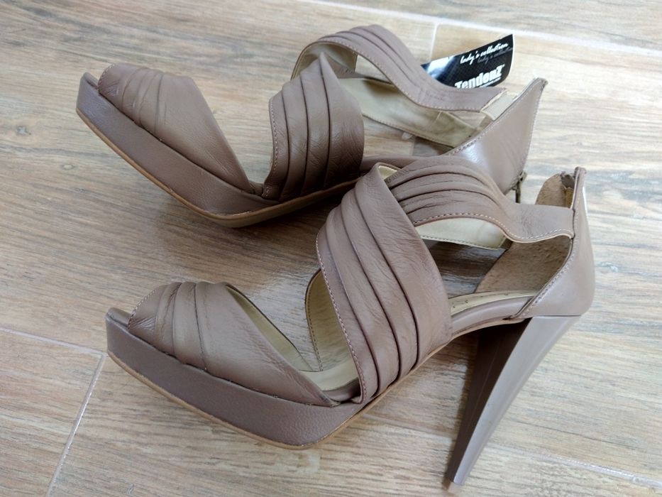 39-номер-2 чифта дамски сандали