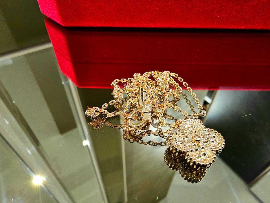 Van Cleef & Arpels VCA Rose Vintage Alhambra Lava Clover Дамско Колие