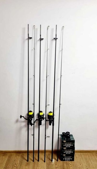 Lansete de pescuit 3 lansete rodpod cu senzori  swingeri si statie si mulinete  mulinete