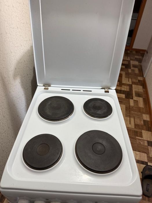 Indesit газовая плита, 4 комфорки