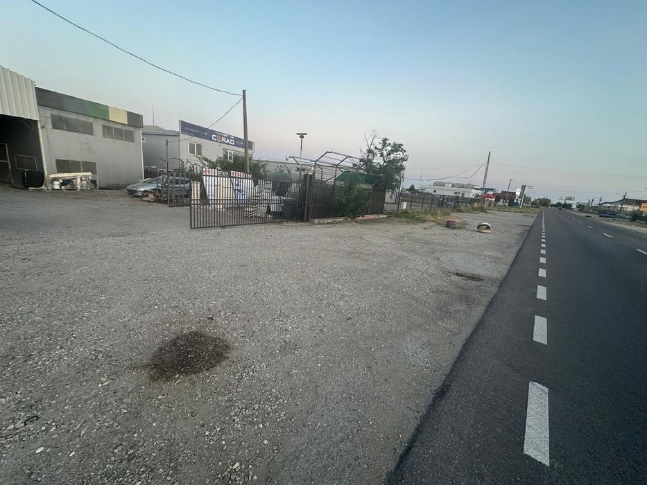 Închiriez hala (Spațiu depozitare)