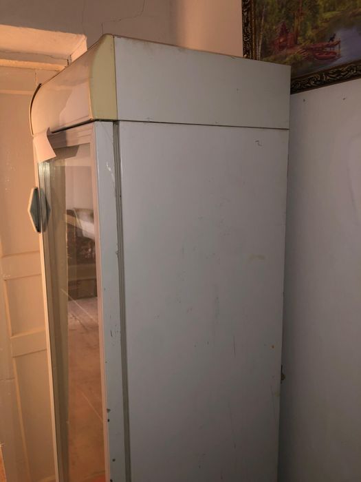 Холодильник для магазина