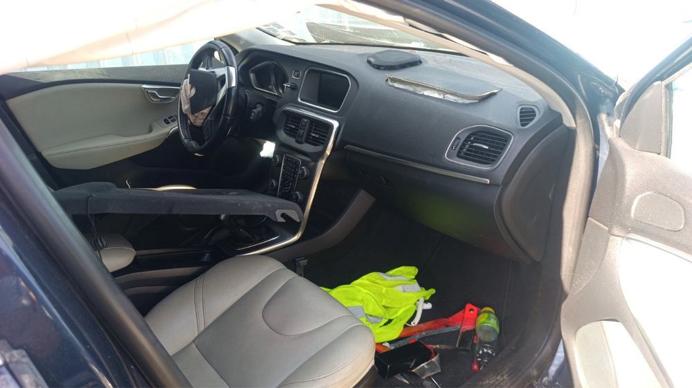 Волво V 40 1.6 disel 115кс НА ЧАСТИ