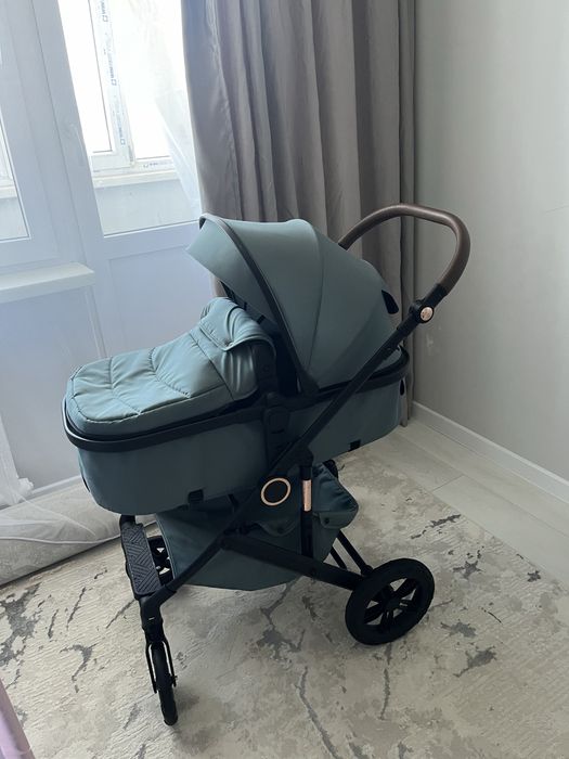 Продается Коляска 2в1