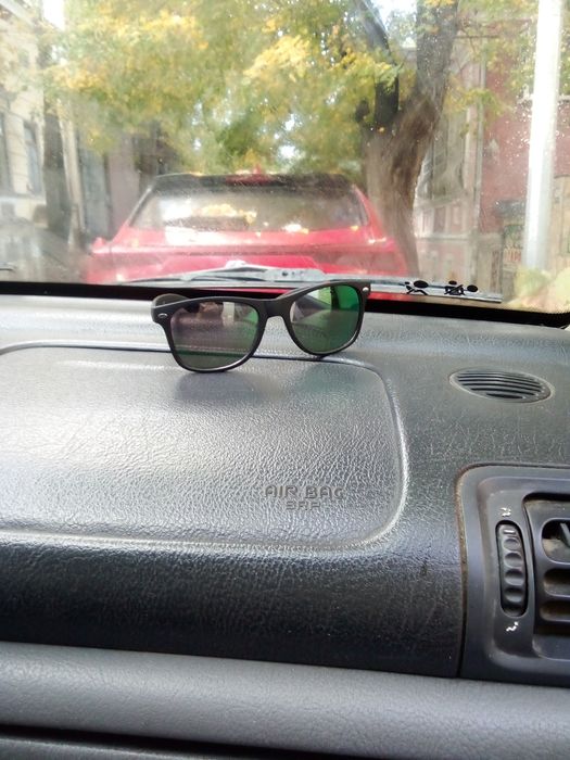 Продавам огледални очила Варна Център