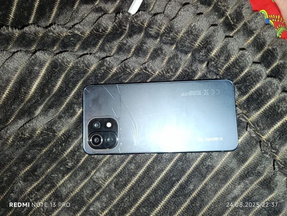 Xiaomi 11 Lite 5G NE срочна