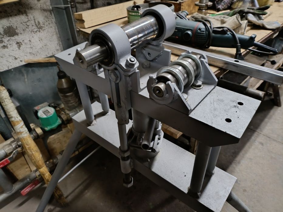 Продам трубогиб для профильной . Трубы.