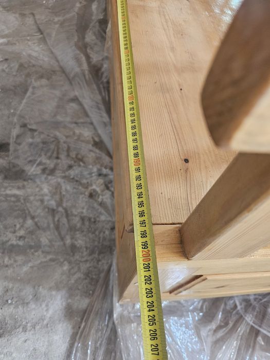 Продавам дървени сапарета с място за багаж.