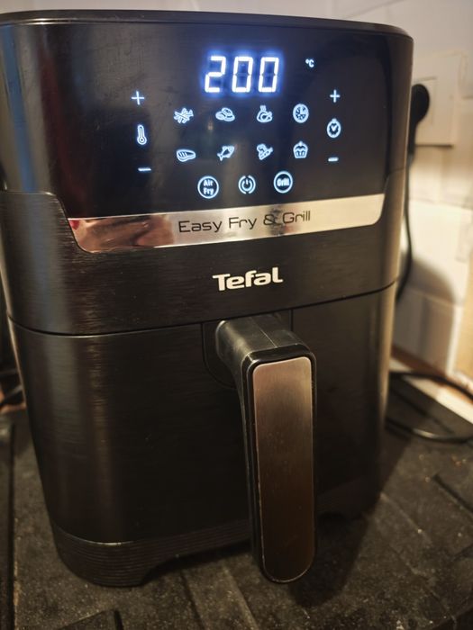 Air fry Tefal folosit ocazitional