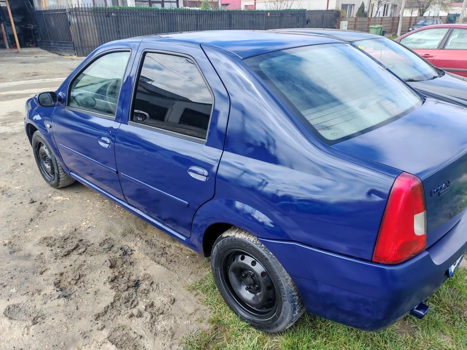 Dacia Logan benzina an 2007 preț 899    e.