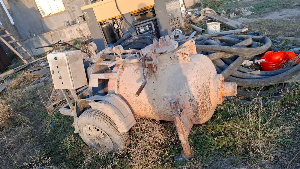 Б/У агрегат для сухой стяжки.