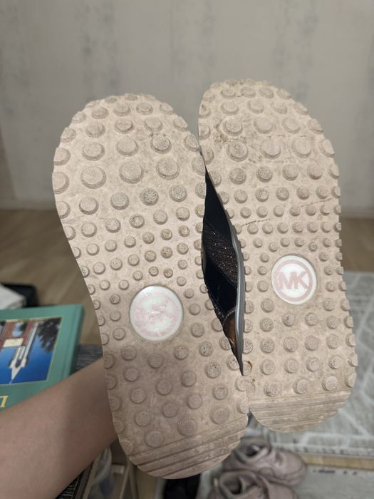 Кроссовки майкл корс