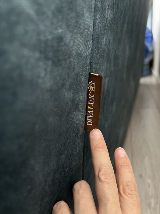 Срочно продам фабричный диван от Divalux