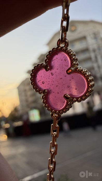Нова коллекция VCA Pink Enamel 2026