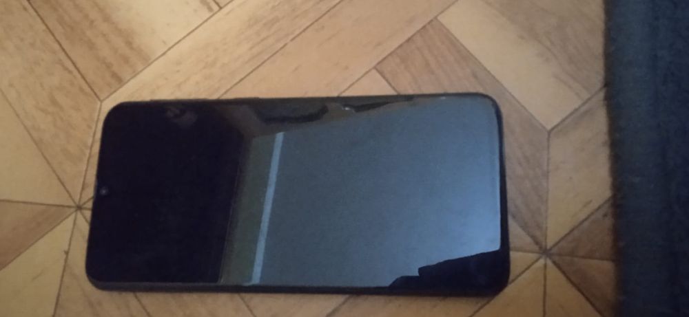 Samsung A40 продам