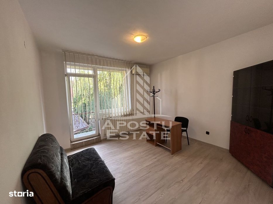 Spatiu pentru birouri de inchiriat, 30 mp, etajul 1, in Girocului