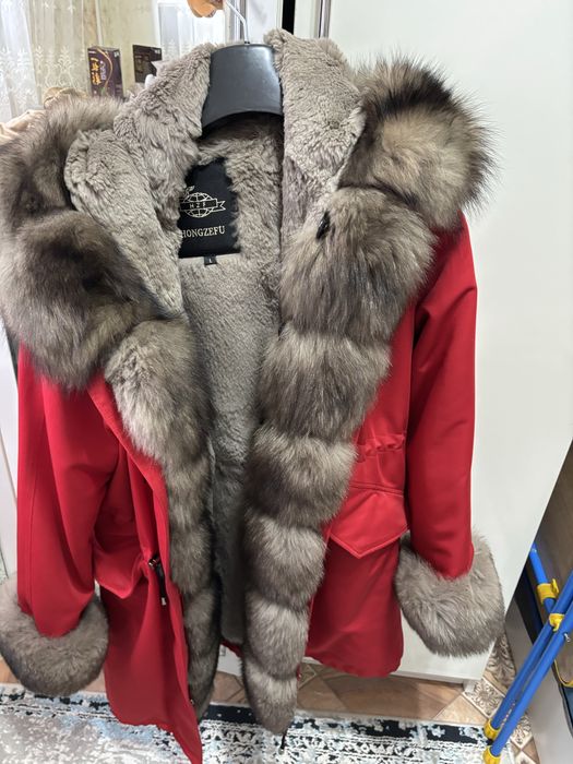 Продам женскую зимнею парку