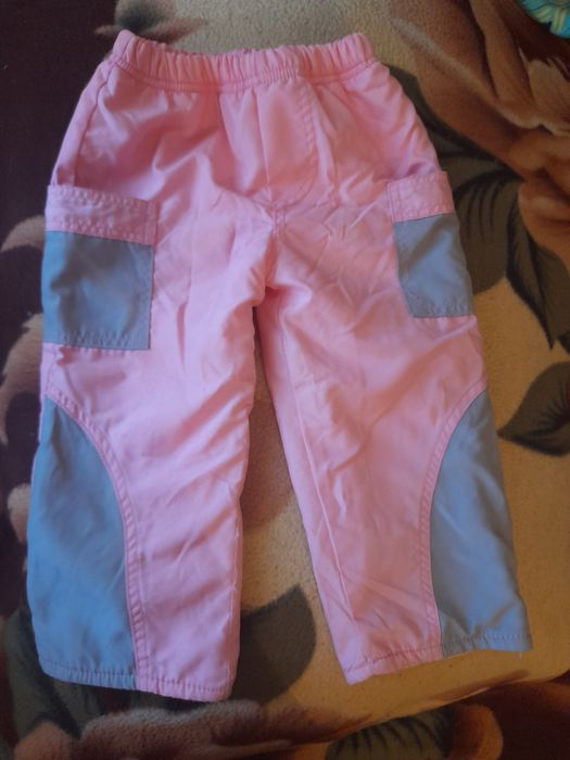 Продаю штаны на ребенка 5-6 лет.
