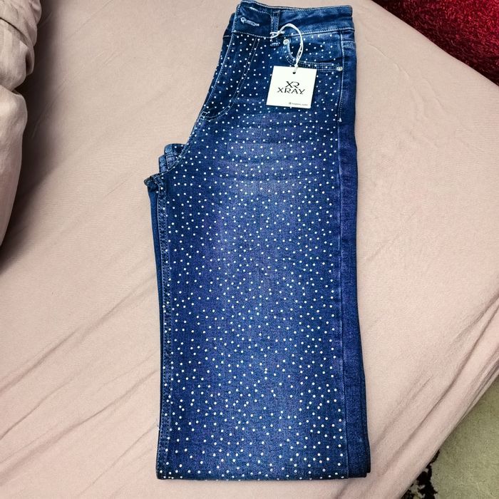 Дамски дънки с камъни