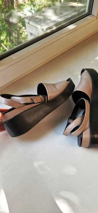 Турецкие кожаные босоножки на платформе