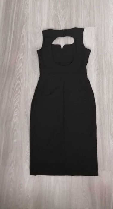 продам черное платье