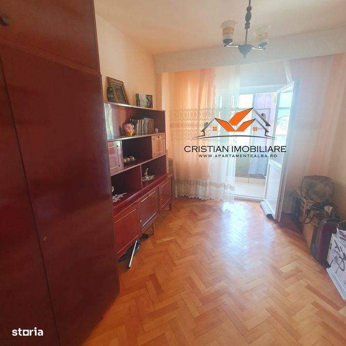 Apartament 3 camere, decomandat, 2 bai, 2 balcoane,Ampoi 3!