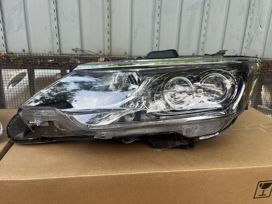Фары Toyota Camry 55