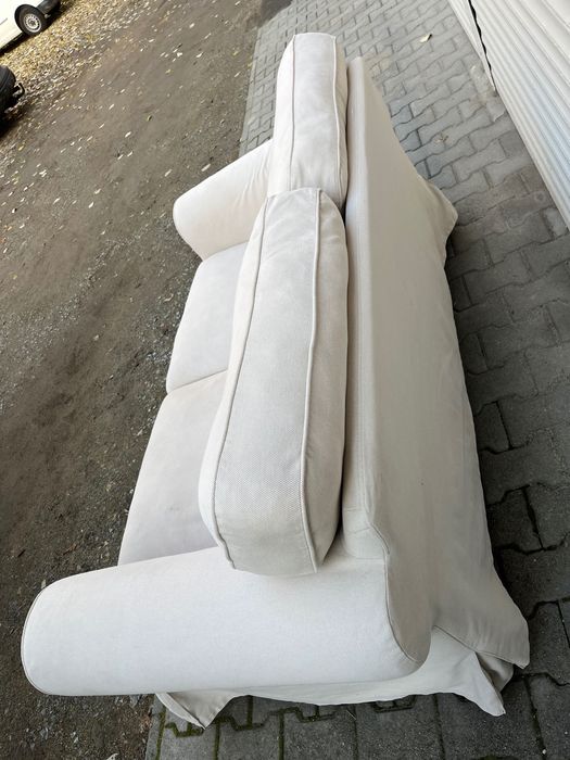 Продавам двуместен диван