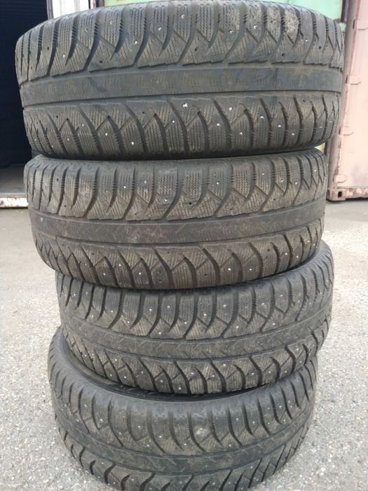 Продам шины bridgestone 285/60/18