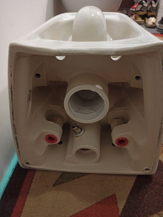 Продавам тоалетна за вграждане