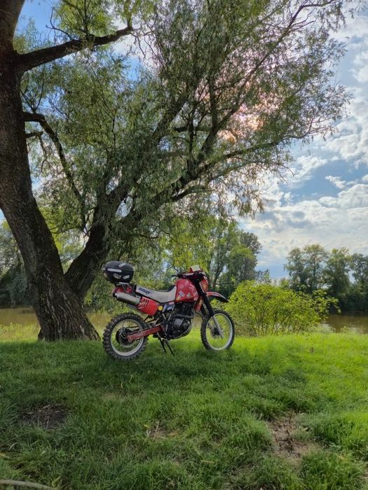 Vând sau schimb cu ATV cross Suzuki dr650 DAKAR