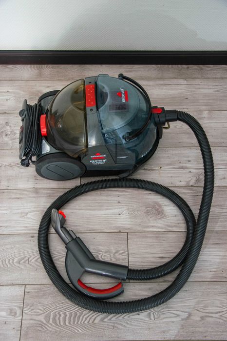 Моющий пылесос Bissell