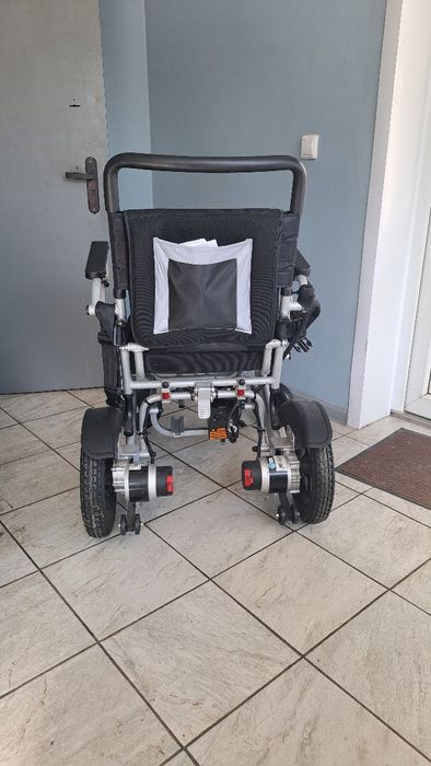 Продам инвалидную коляску