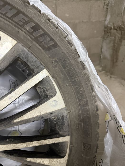 Продаю резину Michelin с дисками