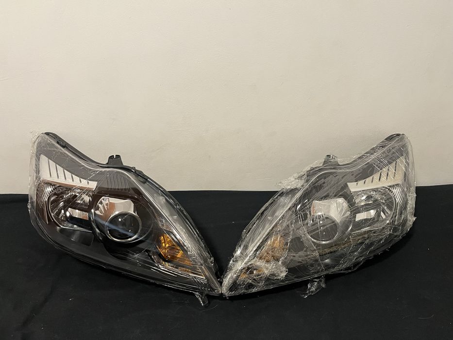 Set faruri Ford Focus MK2 facelift stanga/dreapta