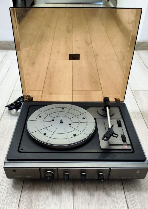 Pickup Tesla NZC 041 De Luxe functional vintage