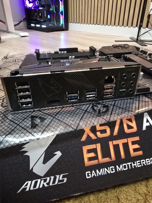 Placa de baza GIGABYTE X570 AORUS Elite