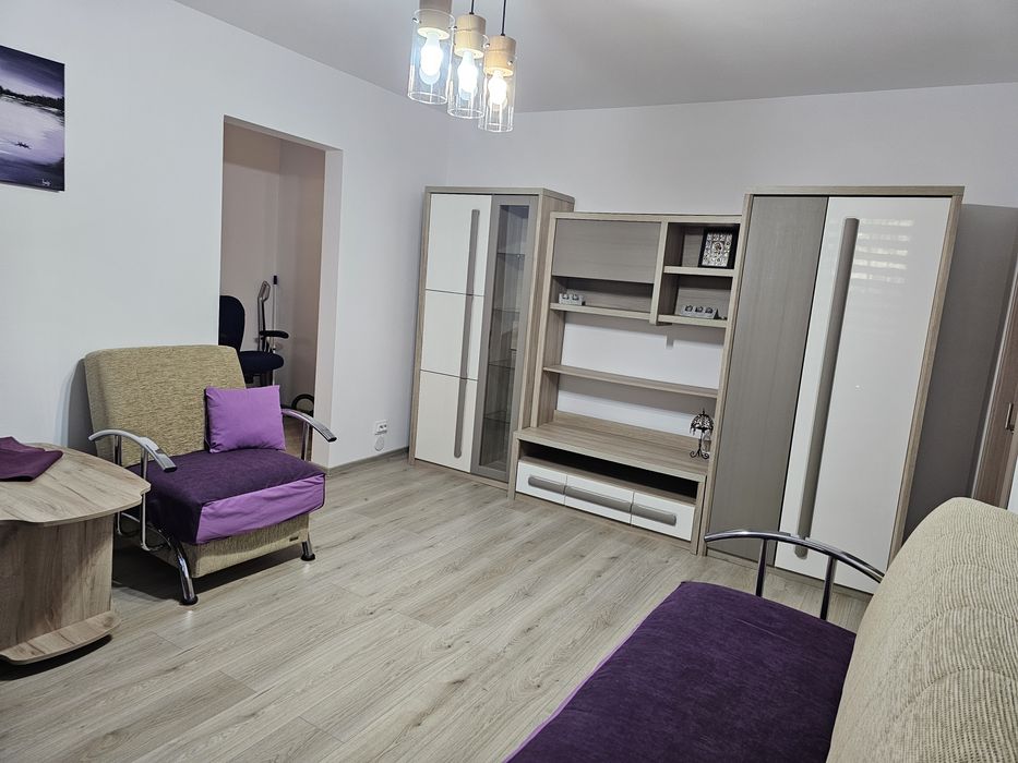Inchiriez apartament semidecomandat 2 camere, parter Astra