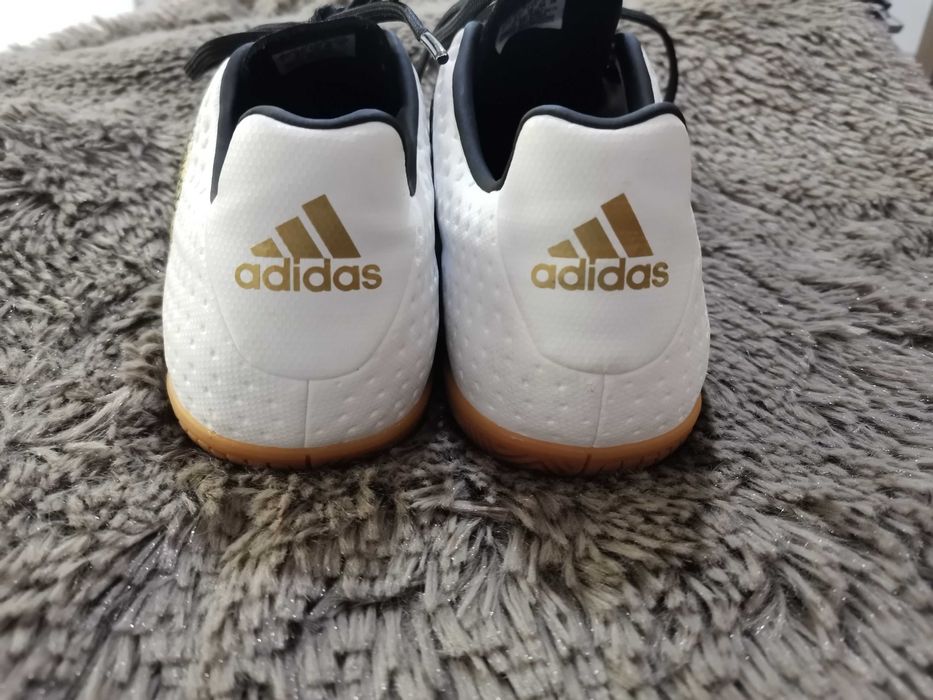 Мъжки ФУТБОЛНИ Маратонки Нови 39 номер ADIDАS ACE 16.4