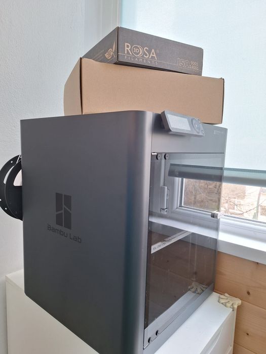 Imprimanta 3D Bambu Lab P1S 890h + bonus in valoare de minim 200lei