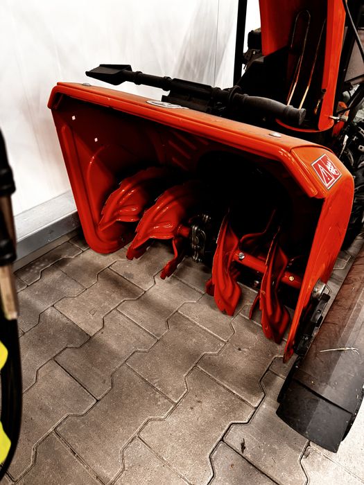 Снегорин Хускварна модел ST261E