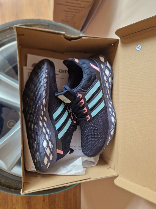 Маратонки adidas