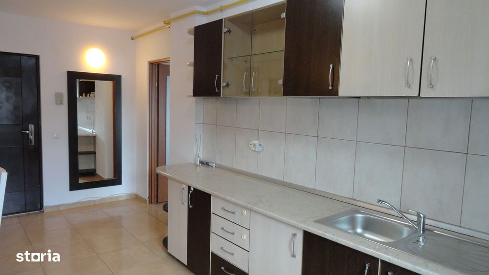 Apartament cu 2 camere decomandate strada Muncitorilor