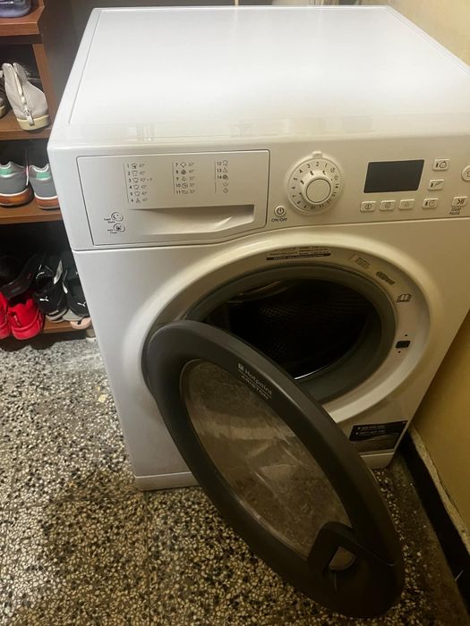 Продавам комбинирана пералня