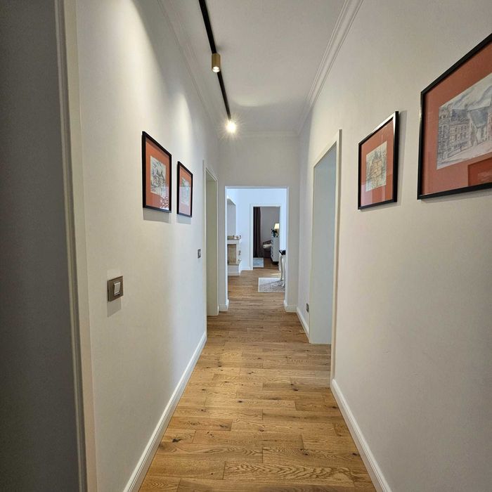 Casă deosebită în zonă liniștită și centrală – complet renovată!