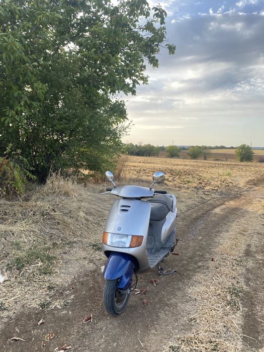 Скутер piaggo vespa 125
