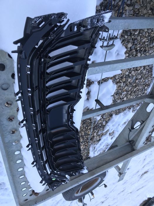 Оригинална решетка за Шкода Кодияк,Skoda Kodiaq